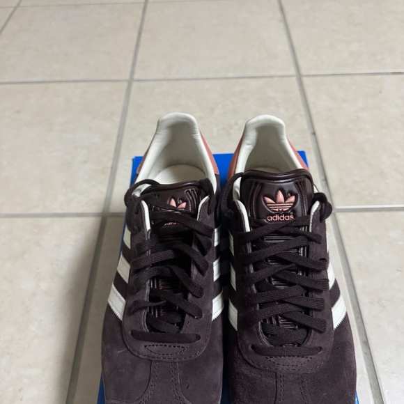 Adidas Gazelle Womens - Picture 2 of 8